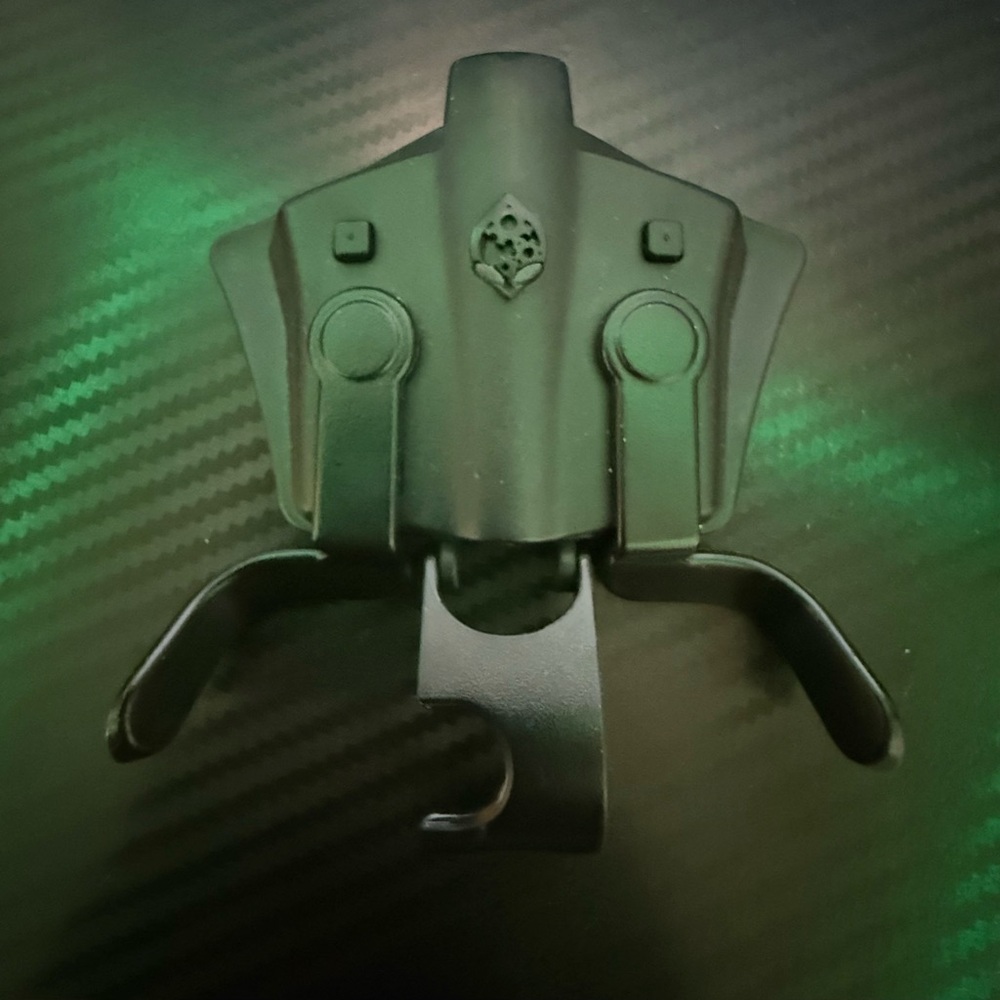Black VR Headset Wall Mount